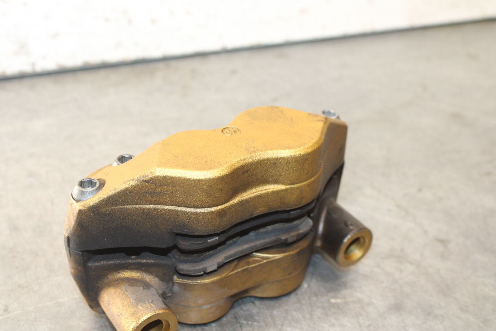 07-08 TRIUMPH DAYTONA 675 RIGHT LEFT FRONT BRAKE CALIPER SET PAIR CALIPERS BB685