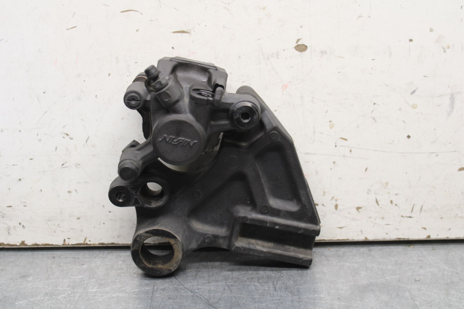 16 KAWASAKI NINJA ZX10R REAR BRAKE CALIPER W MOUNT BRACKET 43080-0097-DJ BB650