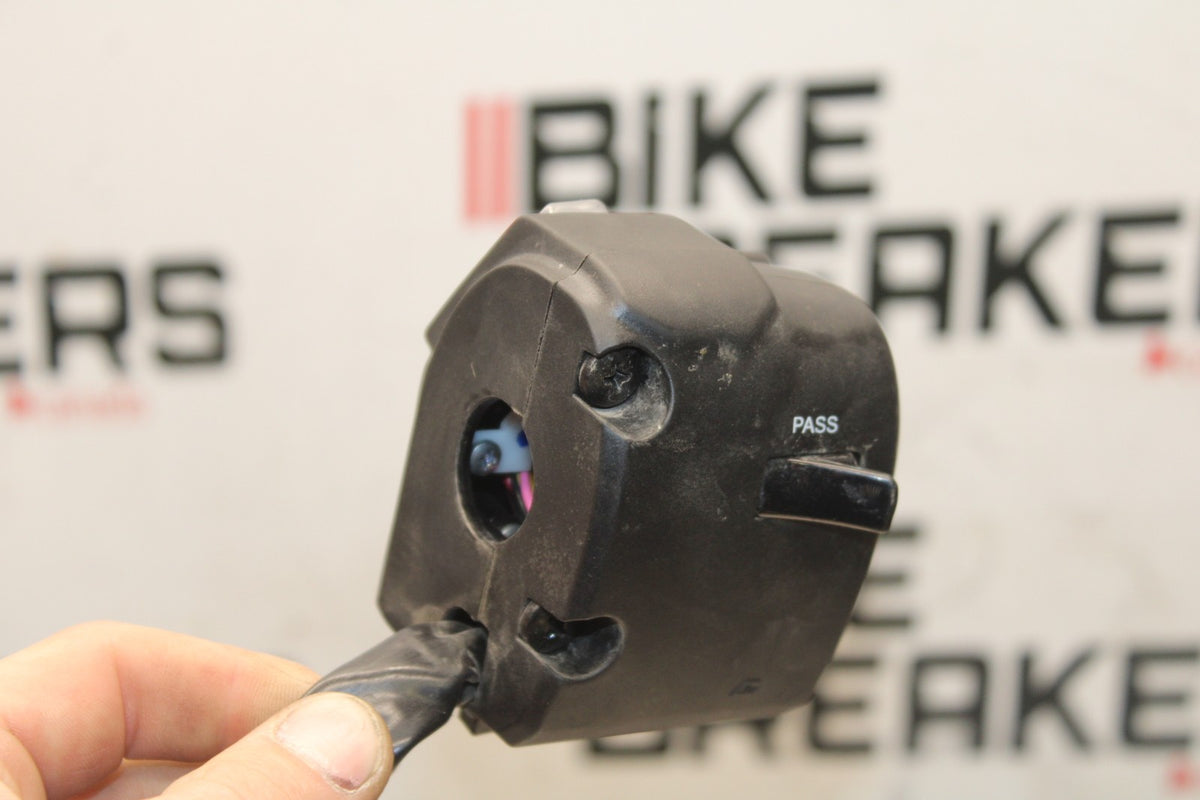 24-25 KAWASAKI NINJA ZX6R LEFT CLIP ON HANDLE HORN SIGNALS SWITCHES BB939