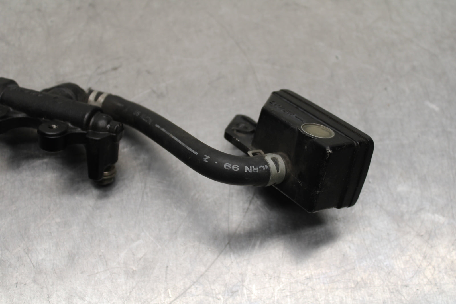 00 SUZUKI INTRUDER 1500 VL1500 REAR BACK BRAKE MASTER CYLINDER W RESERVOIR BB761