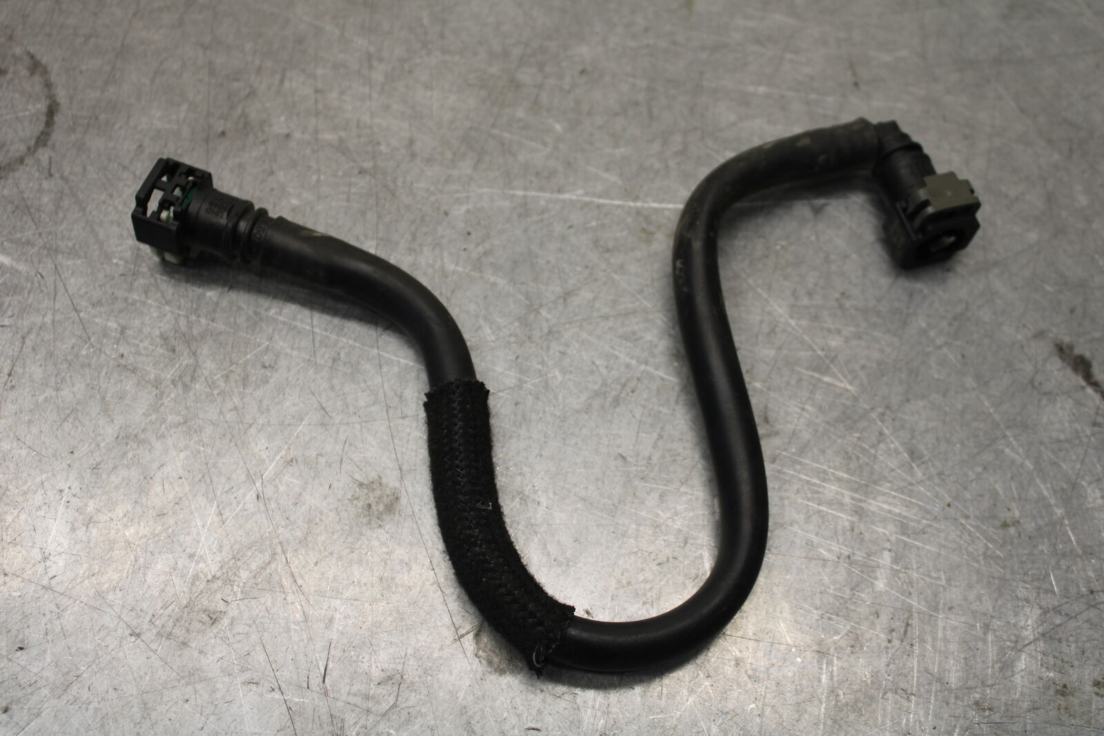22-24 YAMAHA XSR900 FUEL HOSE GAS LINE TUBE PIPE BB683