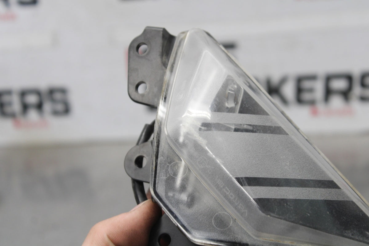 24-25 KAWASAKI NINJA 500 EX500J ABS LEFT FRONT TURN SIGNAL LIGHT INDICATOR BB934