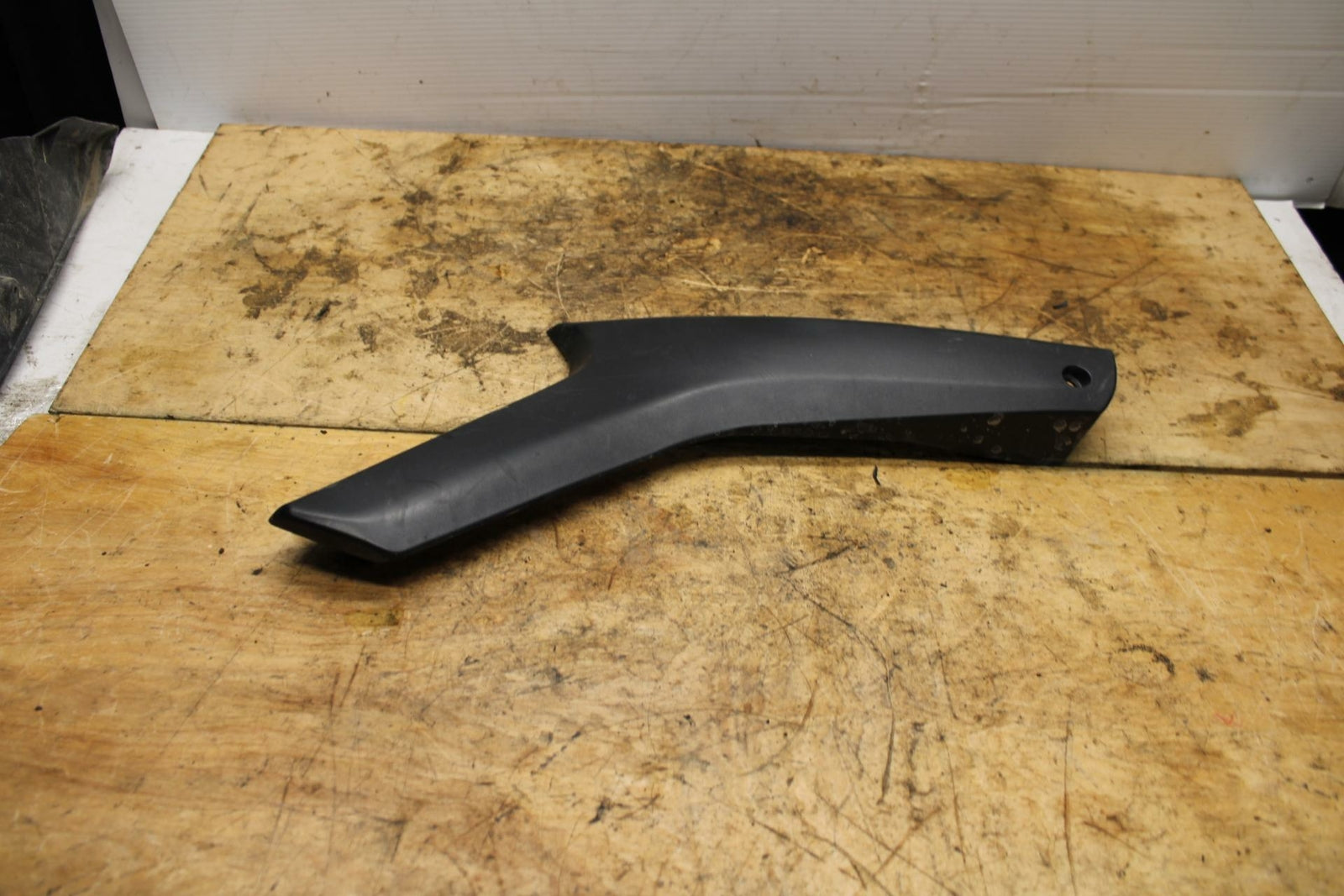 07-11 SUZUKI VSTROM 650 LEFT GAS TANK FUEL CELL PANEL COVER TRIM COWL BB340 