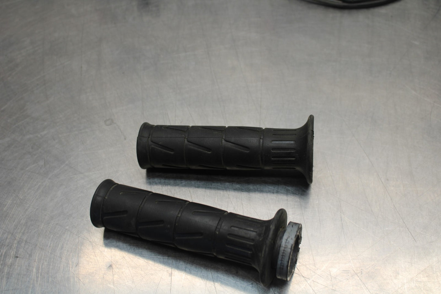 07-08 KAWASAKI NINJA ZX6R THROTTLE CABLE LINE HOUSING GUIDE BB203