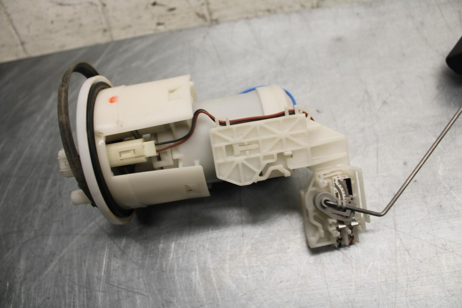 07-12 HONDA CBR600RR FUEL PUMP GAS PETROL SENDER UNIT 16700-MFJ-D02 BB500