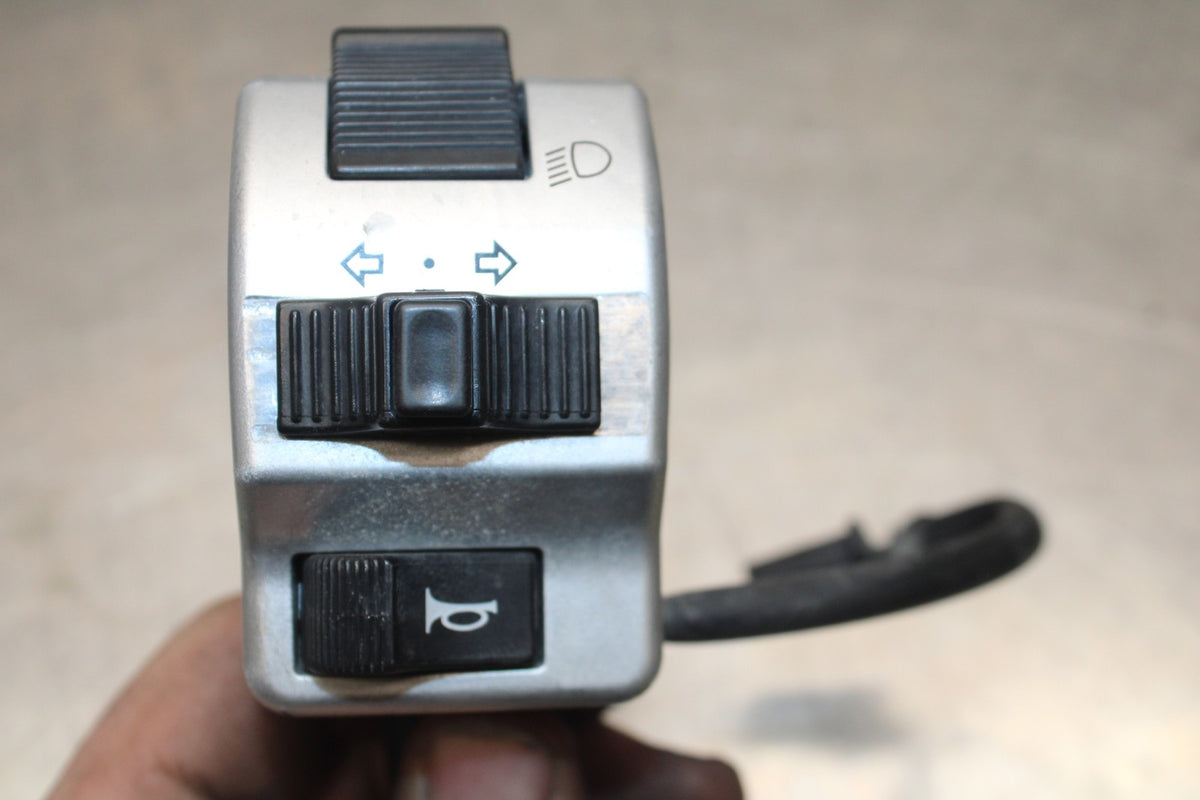 2006 Suzuki Boulevard C90 LEFT CLIP ON HANDLE HORN SIGNALS SWITCH SWITCHES BB849