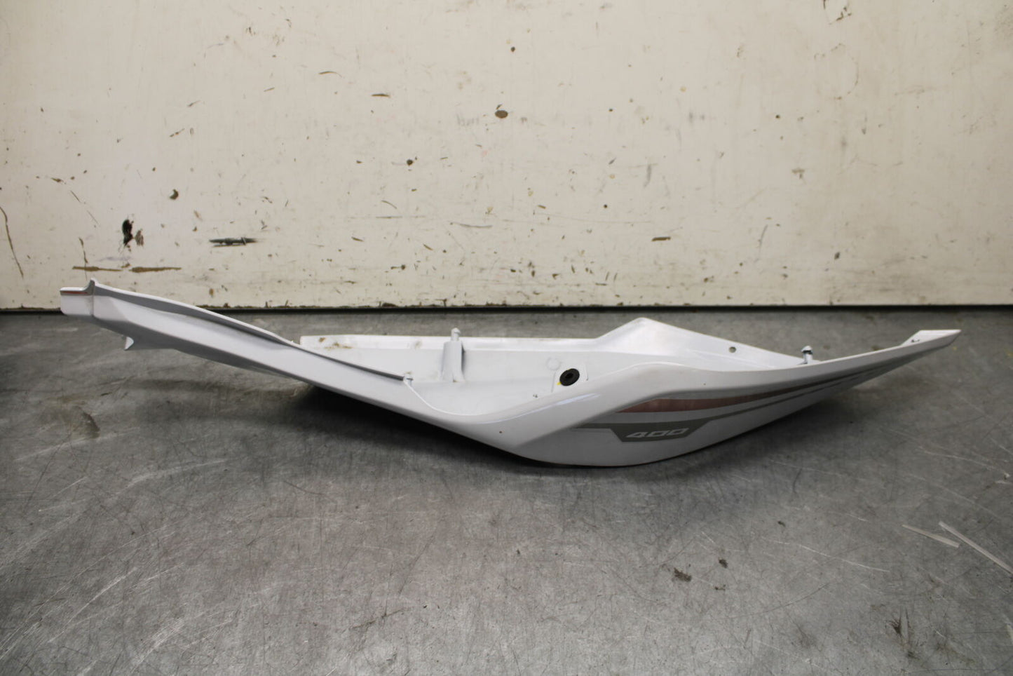18-23 KAWASAKI NINJA 400 LEFT REAR BACK TAIL FAIRING COWL SHROUD BB660