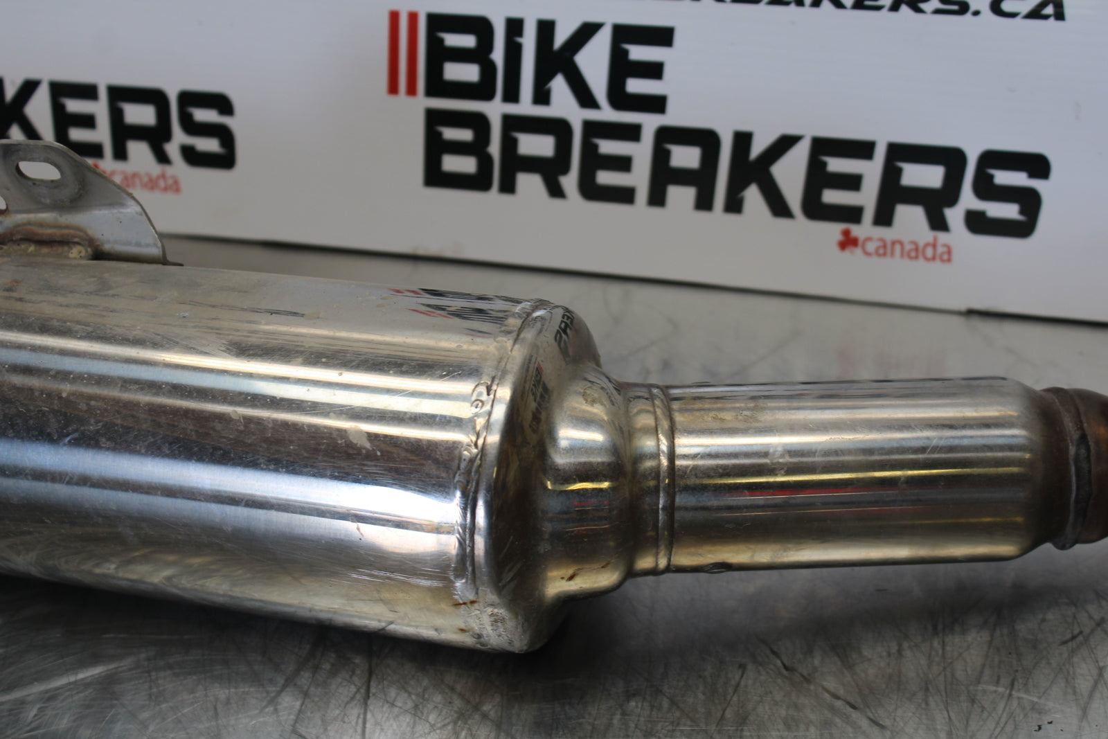 98-05 HONDA SUPER HAWK 1000 VTR1000F RIGHT EXHAUST MUFFLER SLIP ON CAN  BB152