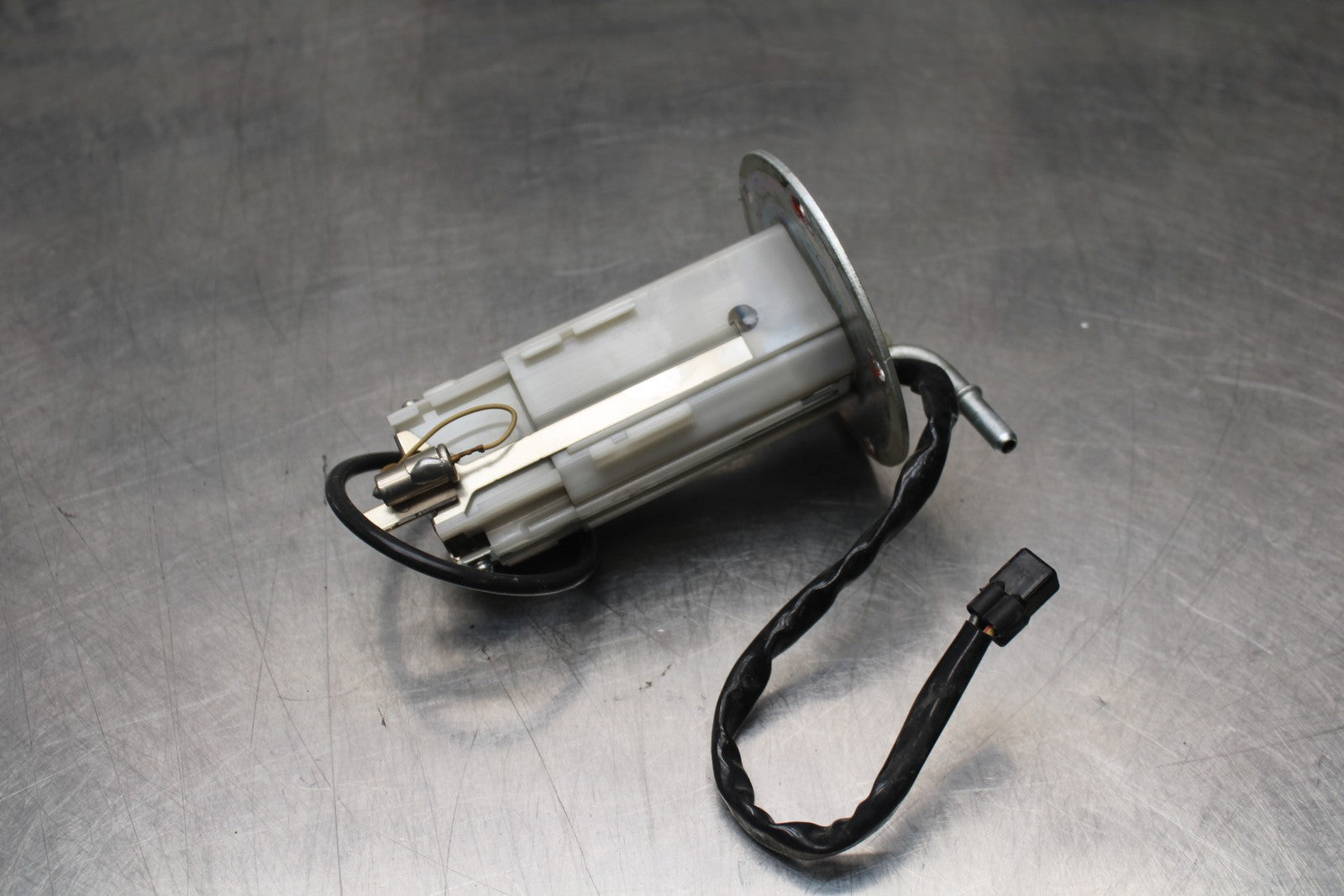 08 KAWASAKI NINJA ZX10R FUEL PUMP GAS PETROL SENDER UNIT BB201