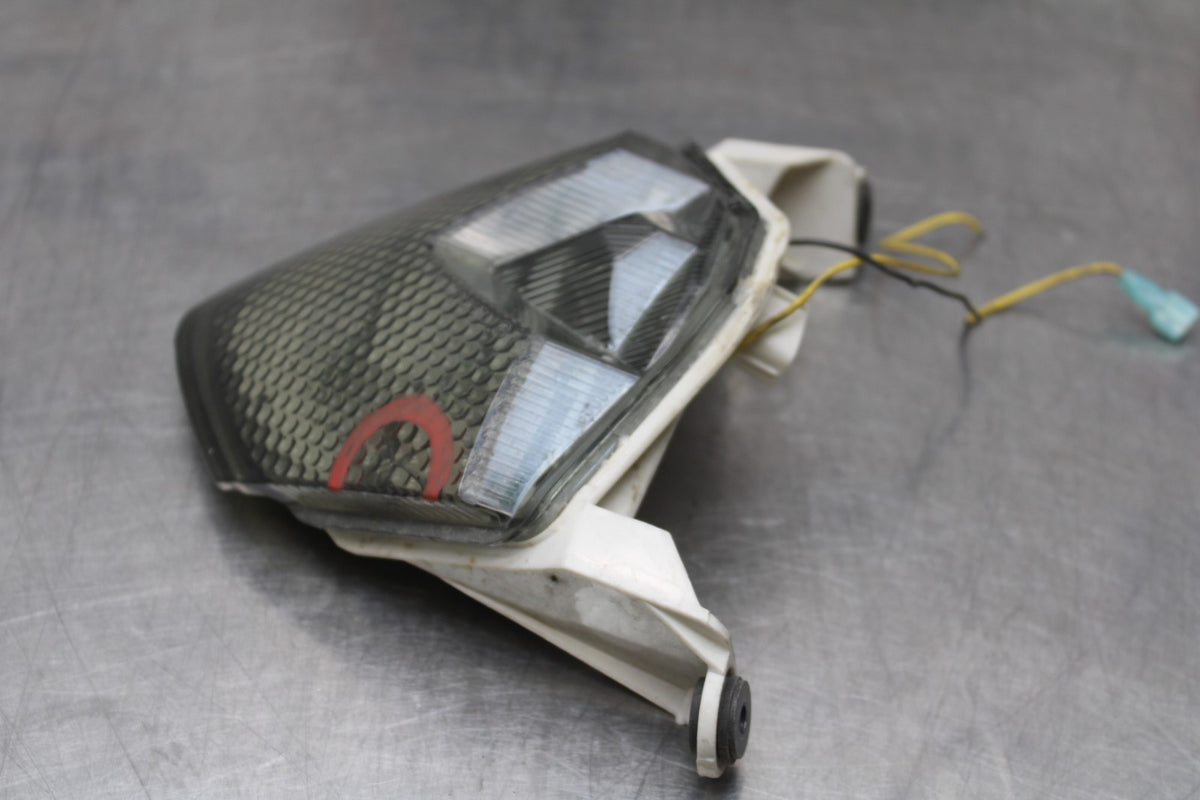 08 KAWASAKI NINJA ZX10R AFTERMARKET REAR TAIL TAILLIGHT BACK BRAKE LIGHT BB201