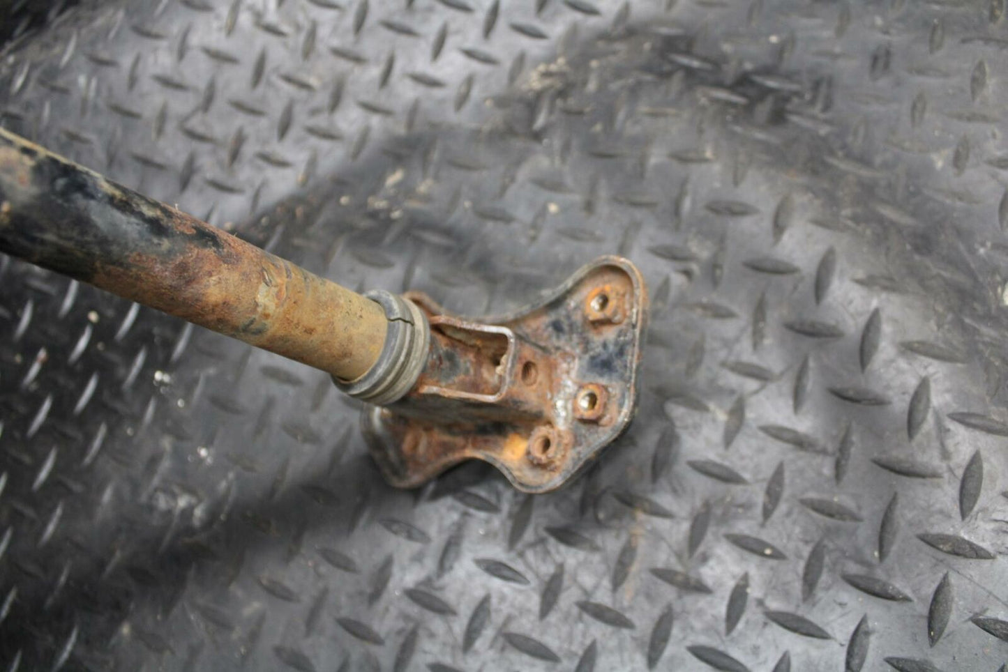 85-86 SUZUKI QUADRACER 250 STEERING COLUMN BB210