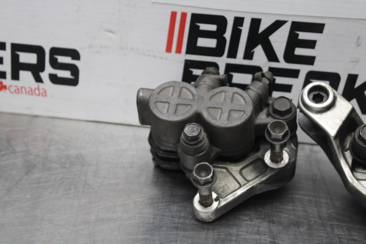 84 HONDA INTERCEPTOR 1000 VF1000F RIGHT LEFT FRONT BRAKE CALIPER SET PAIR BB878