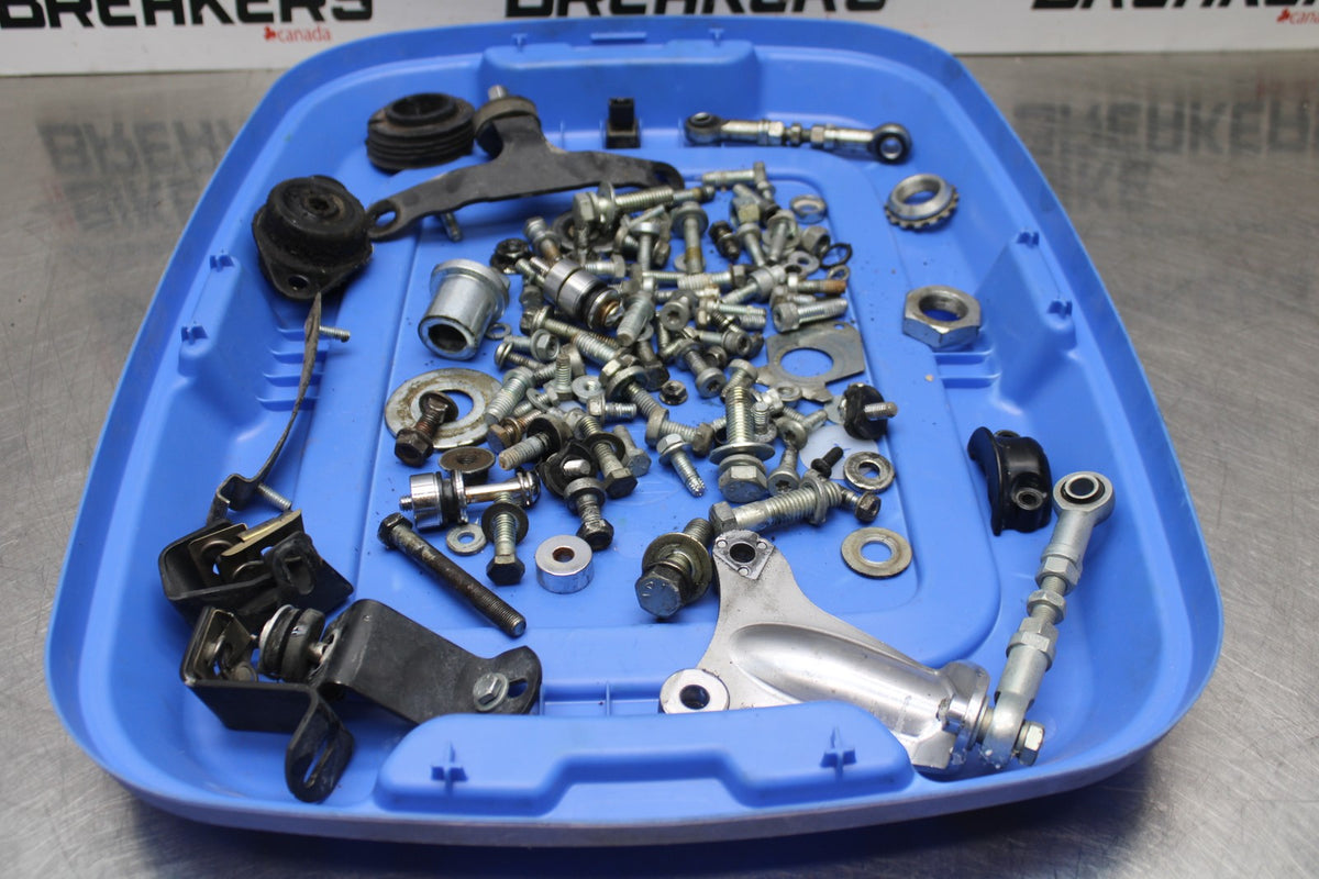 08 HARLEY-DAVIDSON ELECTRA GLIDE POLICE EFI FLHTPI LEFTOVER BOLTS SCREWS BB816
