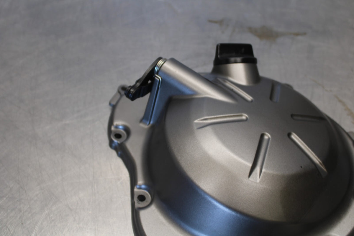 20-22 KAWASAKI NINJA ZX6R CLUTCH SIDE ENGINE MOTOR COVER BB884