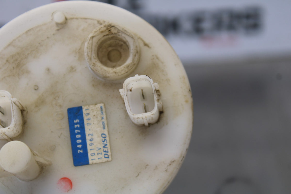 15 TRIUMPH TIGER 800 FUEL PUMP GAS PETROL SENDER UNIT BB873