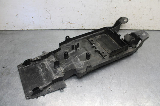 09-12 KAWASAKI NINJA ZX6R REAR BACK TAIL UNDERTAIL BATTERY TRAY PLASTIC BB698