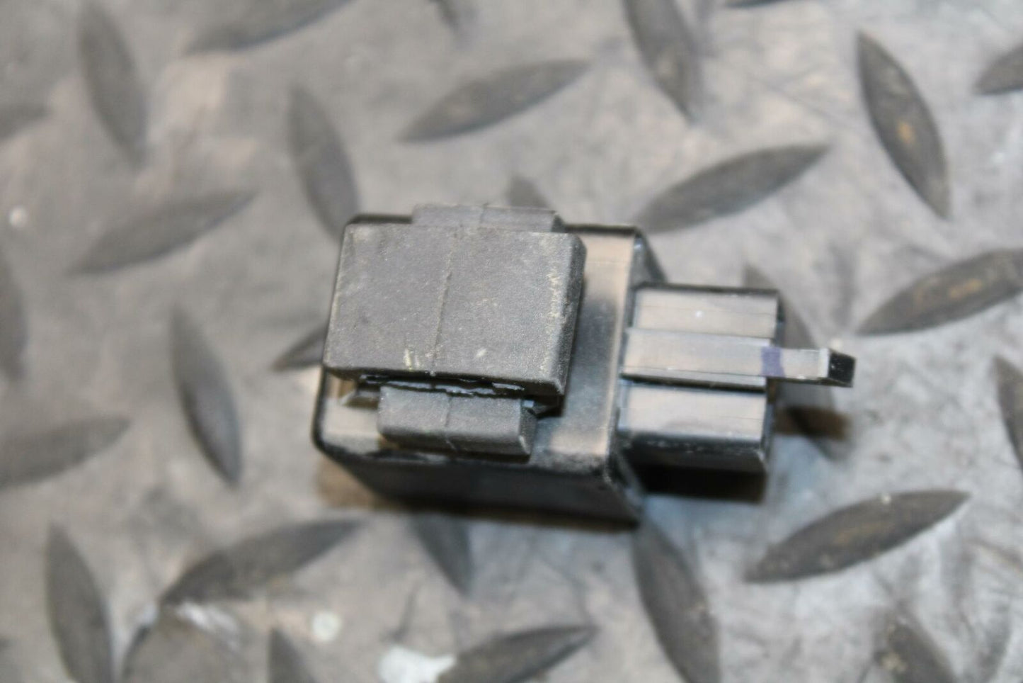 08-16 YAMAHA YZF R6 TURN SIGNAL BLINKER RELAY FLASHER  4MY-83350-01-00 BB209