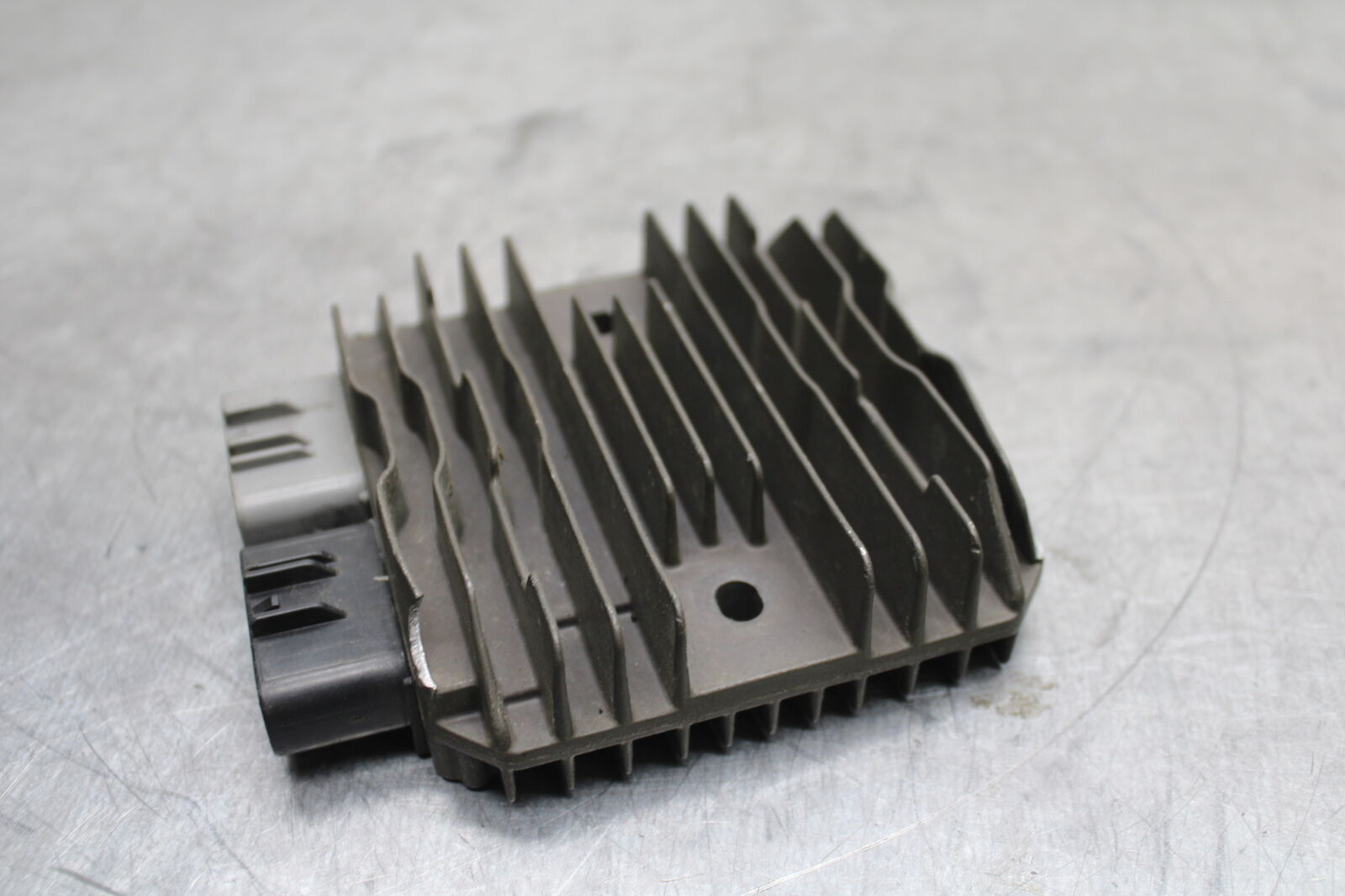 13-17 KAWASAKI NINJA ZX6R ZX636E RECTIFIER VOLTAGE REGULATOR BB735