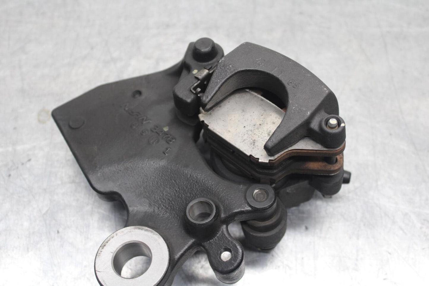 12-17 KAWASAKI ER-6N Z650 REAR BACK BRAKE CALIPER W MOUNT BRACKET BB607