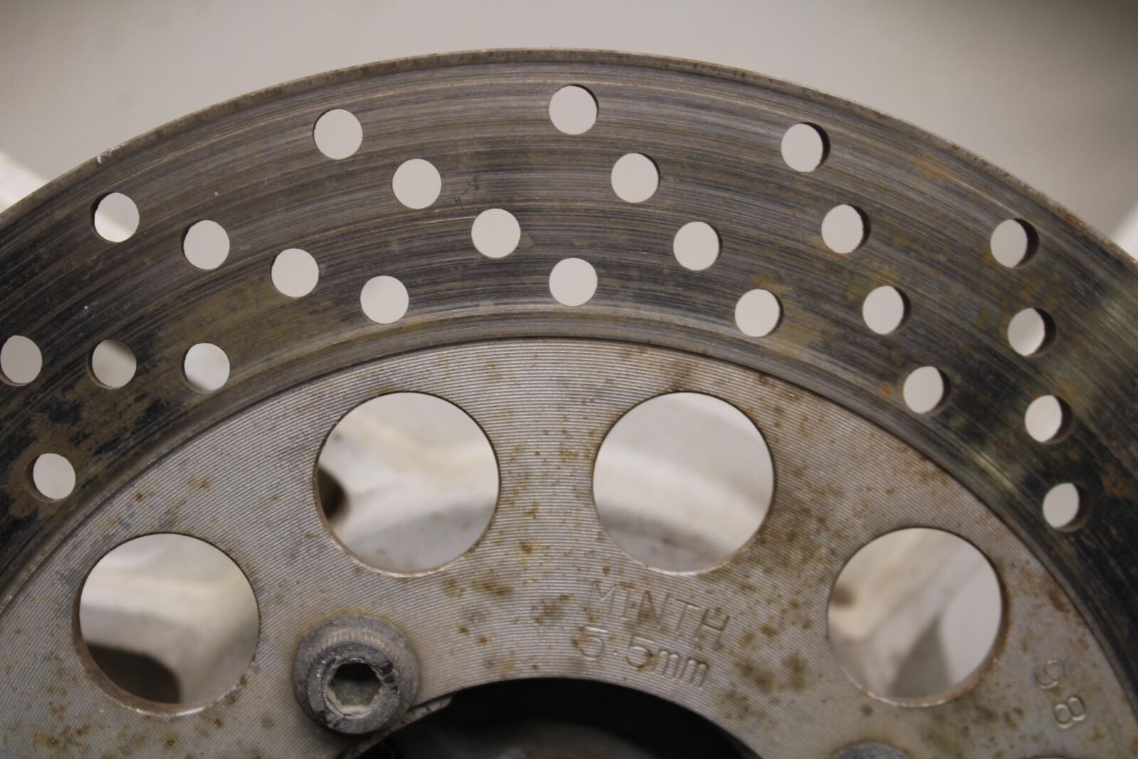 1988 Suzuki Katana 600 GSX600F REAR WHEEL RIM ROTOR BRAKE DISC BB94
