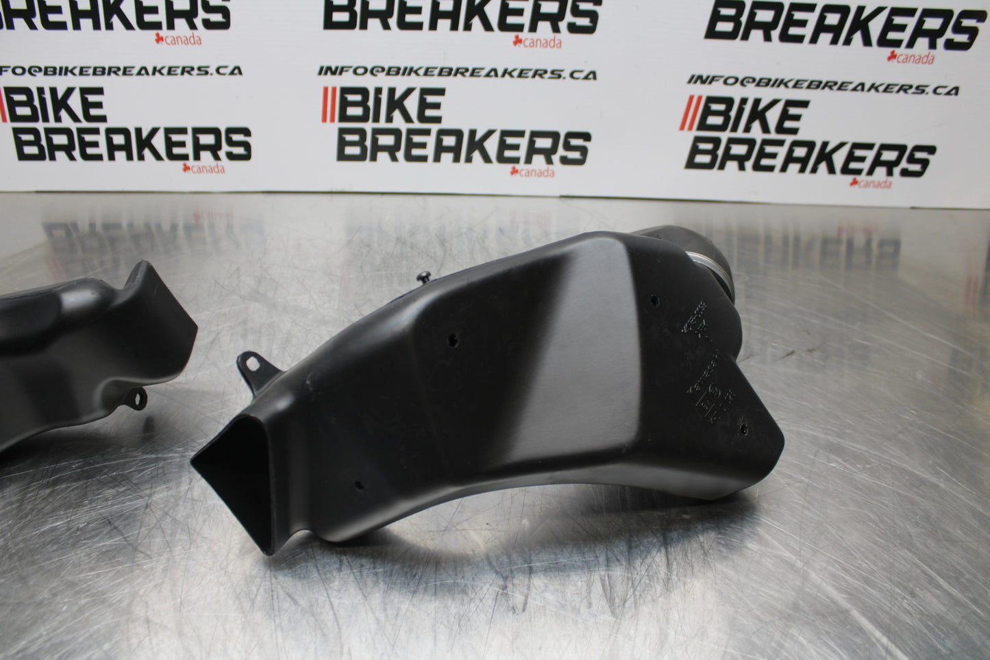 23-24 KAWASAKI NINJA ZX14R NEW!! RIGHT LEFT AIR INTAKE DUCTS BB153