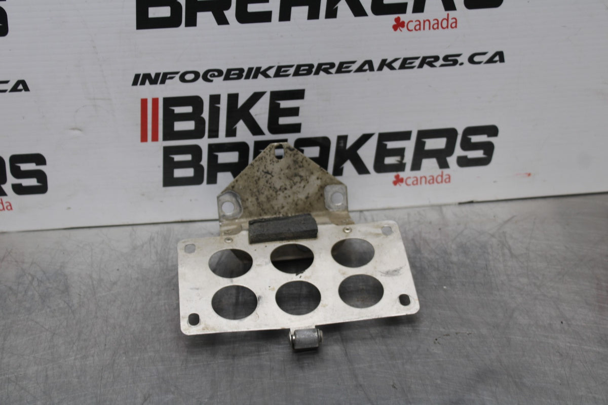 07-08 YAMAHA YZF R1 FENDER ELIMINATOR LICENSE PLATE BRACKET  BB771