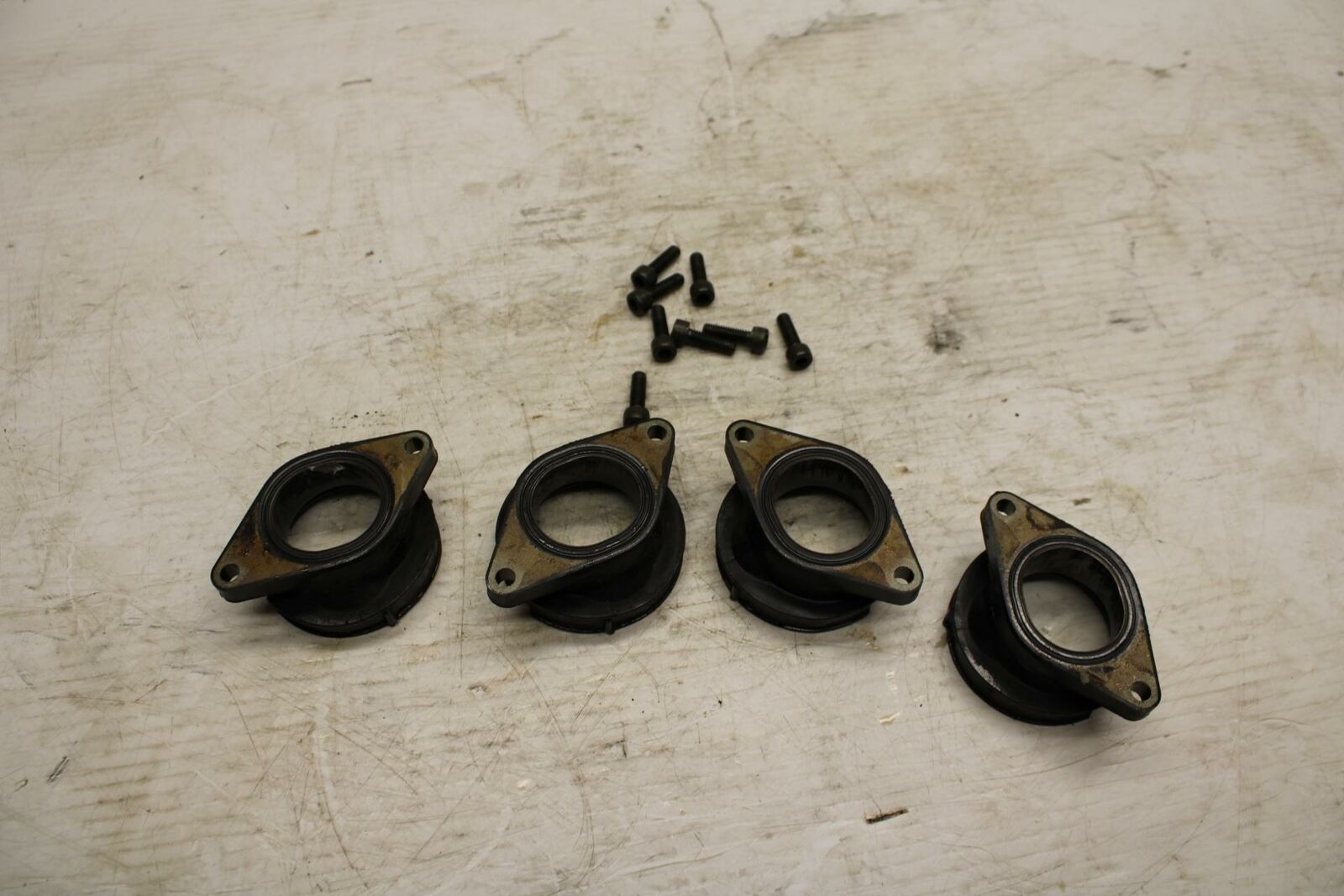 05 YAMAHA YZF R6S AIRBOX INTAKE MANIFLOD BB234