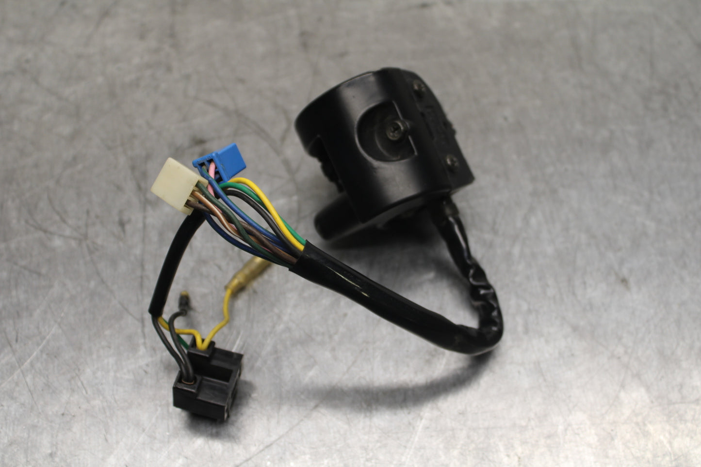 83-85 YAMAHA RIVA 180 XC180 LEFT HANDLE SWITCHES HORN SIGNALS SWITCH BB109