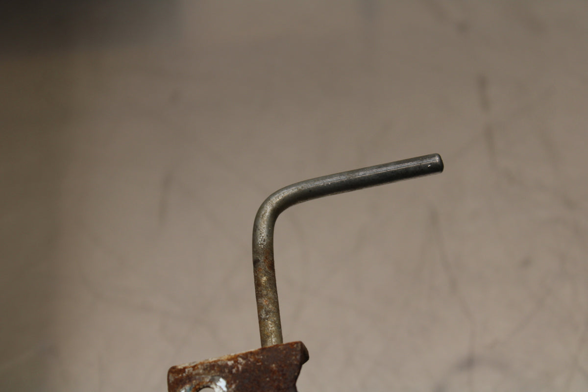 82 HONDA CT70 TRAIL SEAT LATCH  BB138