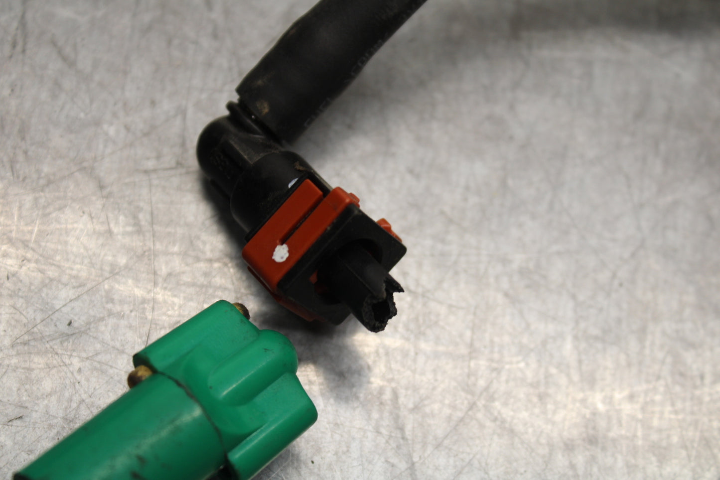 24 KAWASAKI NINJA 500 ABS MAIN FUEL INJECTORS / THROTTLE BODIES BB730