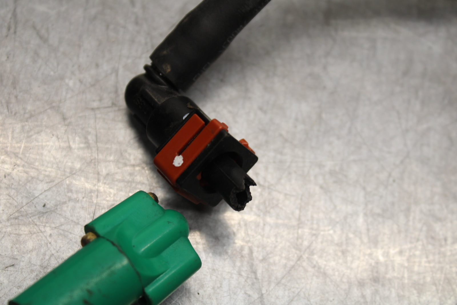 24 KAWASAKI NINJA 500 ABS MAIN FUEL INJECTORS / THROTTLE BODIES BB730