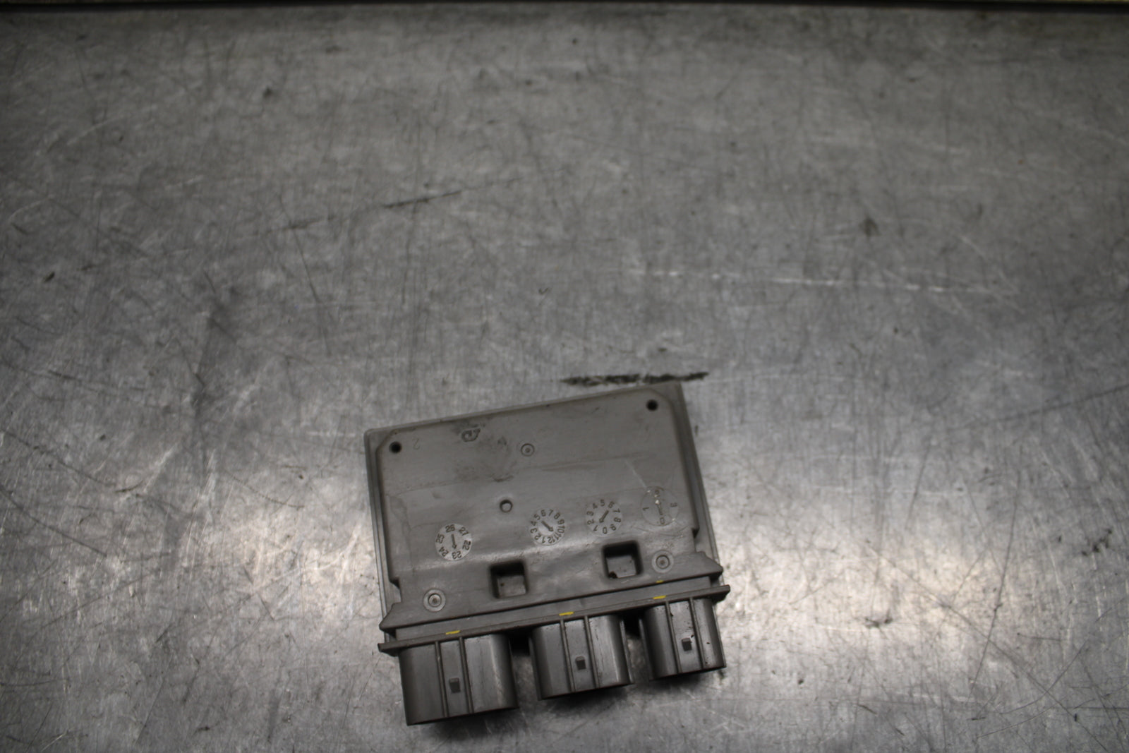 24 KAWASAKI NINJA 500 ABS RELAY ASSEMBLY FUSE BOX BB744