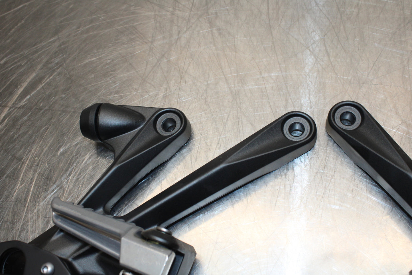 23-24 KAWASAKI NINJA ZX14R REAR BACK PASSENGER PEG SET PAIR BB153