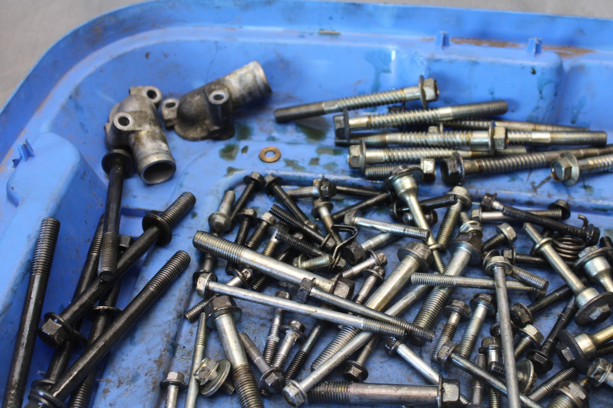 06-07 HONDA INTERCEPTOR 800 VFR800 ENGINE BOLTS HARDWARE MOTOR SCREWS BB917