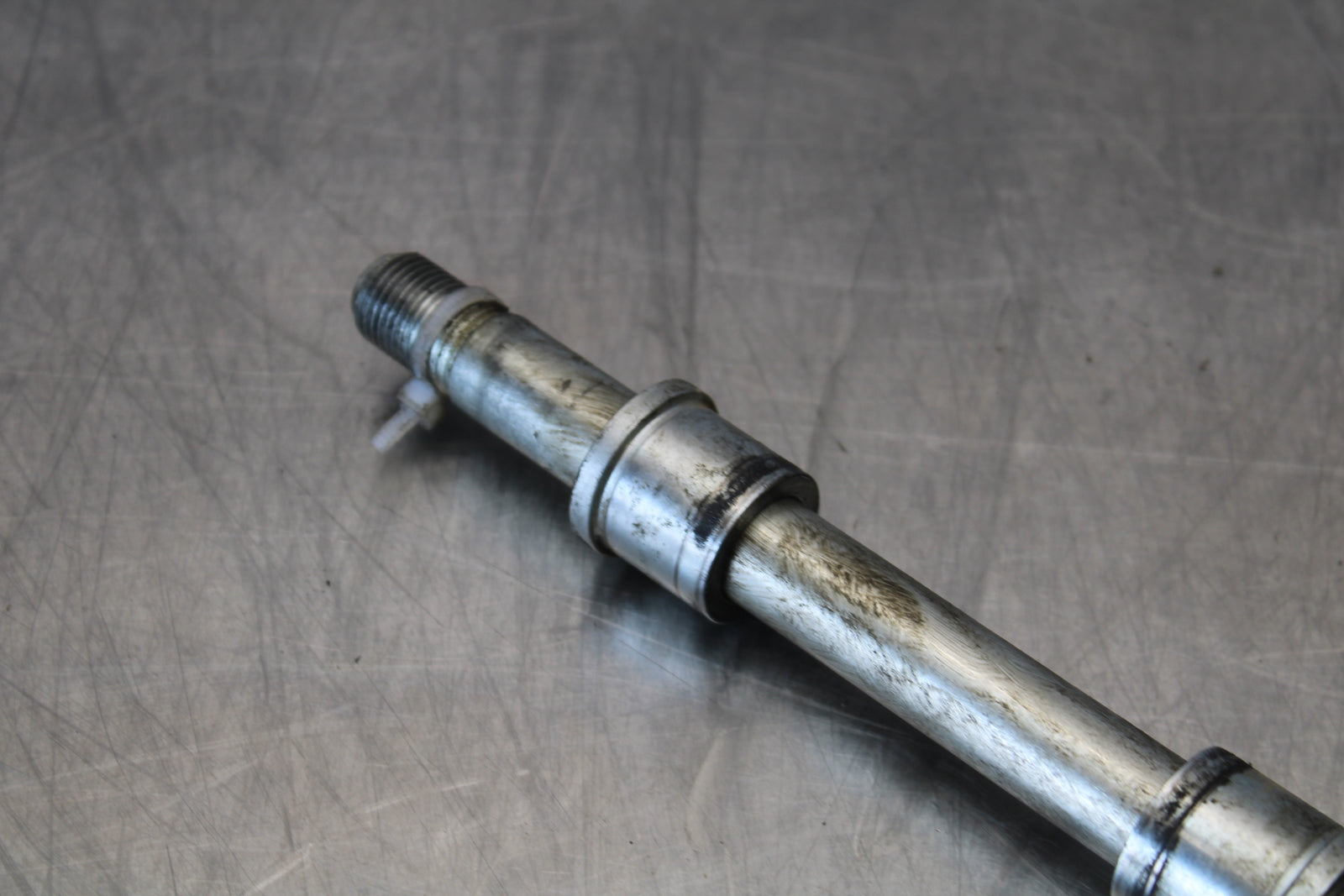 09-15 YAMAHA FZ6R FRONT WHEEL RIM AXLE PIVOT BOLT BB161