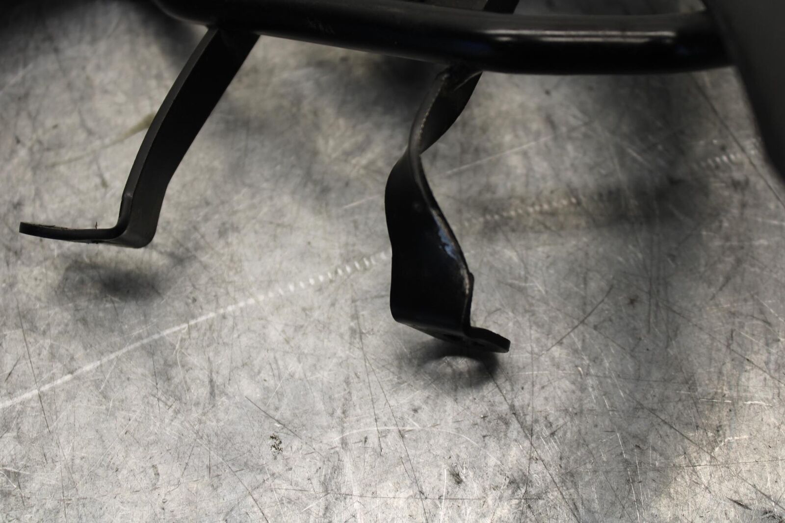 2015 Yamaha FZ09 OEM PASSENGER REAR SEAT GRAB BAR HANDLE SET BB54