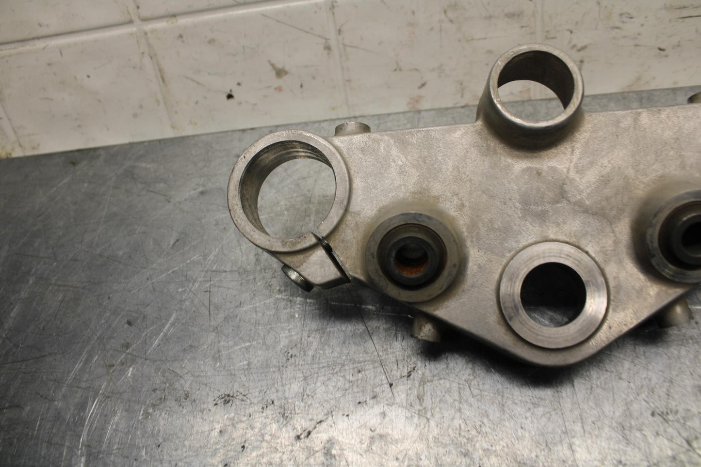 2001 Honda ST1100 FORKS UPPER TRIPLE TREE CLAMP BB77