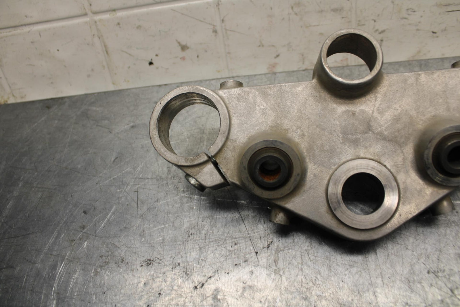 2001 Honda ST1100 FORKS UPPER TRIPLE TREE CLAMP BB77