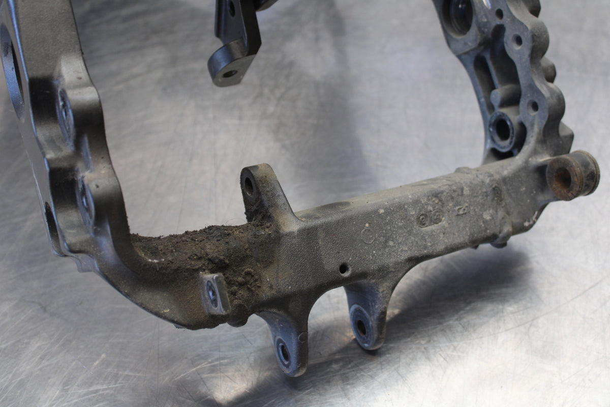 04-05 KAWASAKI NINJA ZX10R FRAME CHASSIS BB163