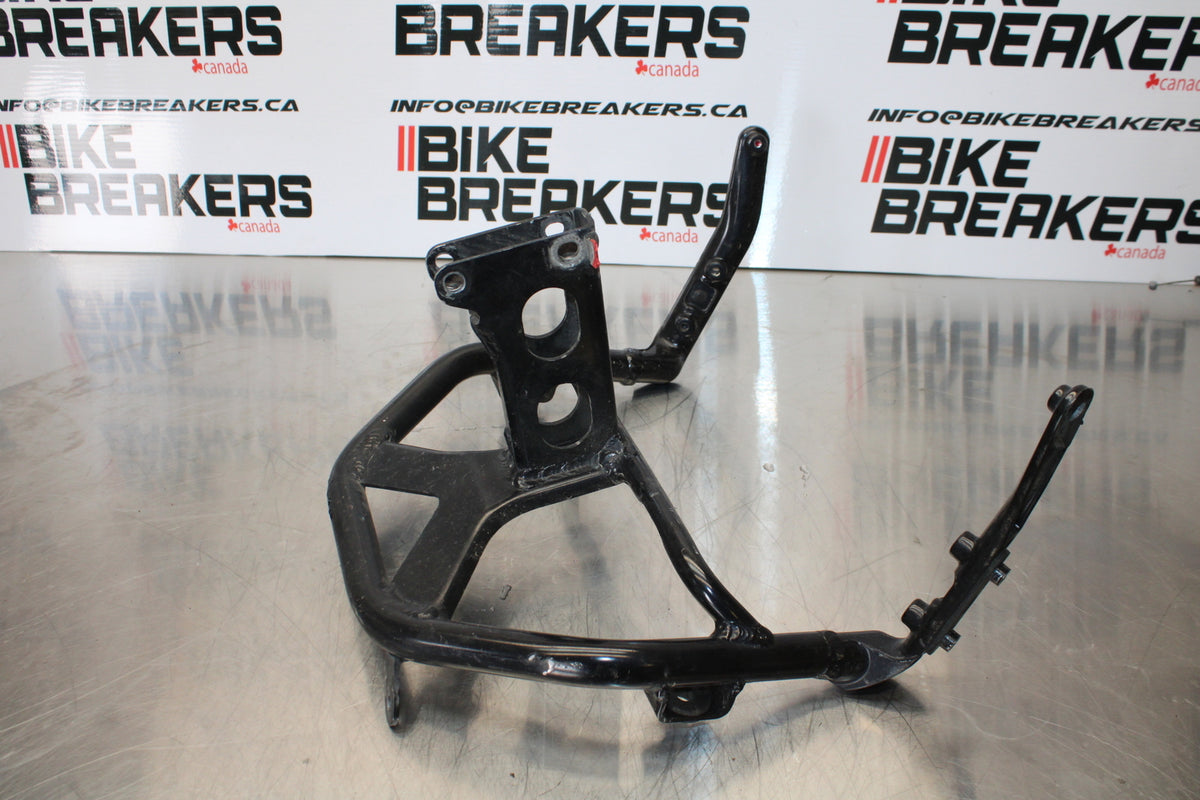 01-03 SUZUKI GSXR600 UPPER FAIRING MIRROR GAUGES STAY BRACKET BB145