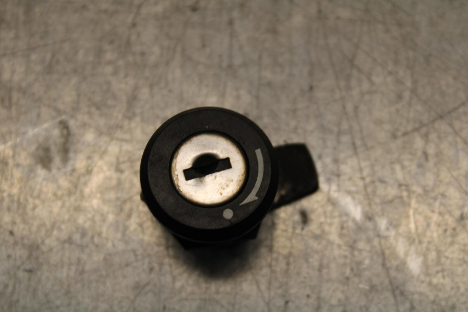 2005 Kawasaki Vulcan 1500 VN1500N IGNITION LOCK KEY SET W/ GAS CAP  BB576