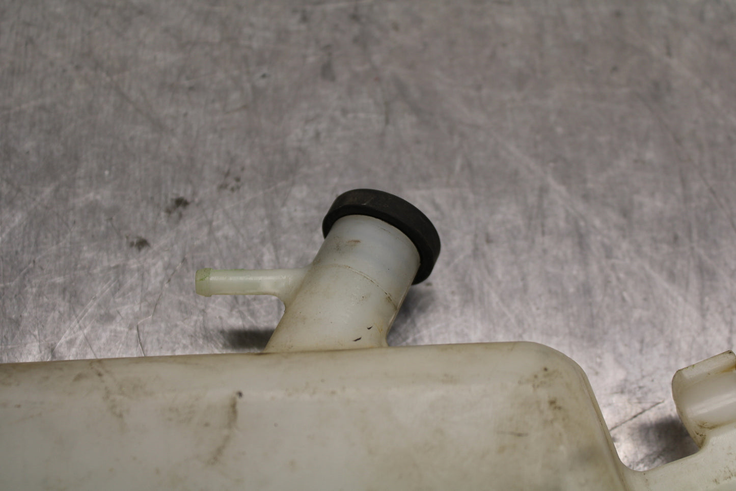 08-10 SUZUKI GSXR 600 COOLANT WATER TANK RESERVOIR BOTTLE BB132