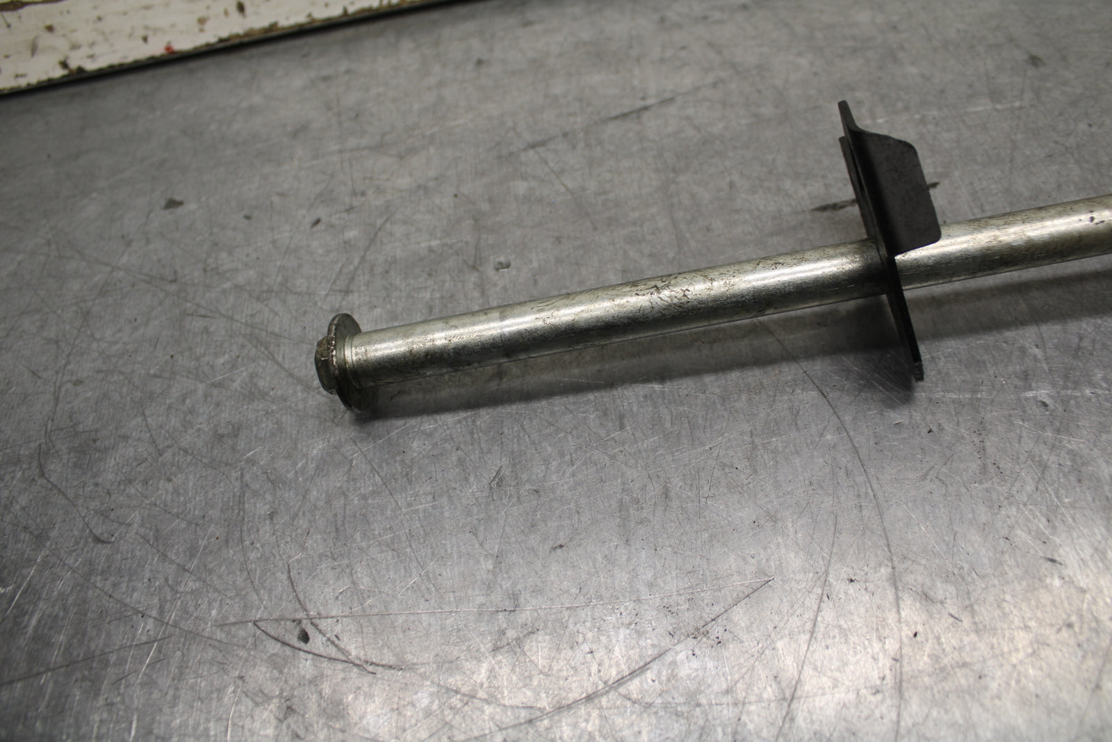 24 KAWASAKI NINJA 500 ABS REAR AXLE BACK WHEEL RIM PIVOT BOLT AXEL BB744