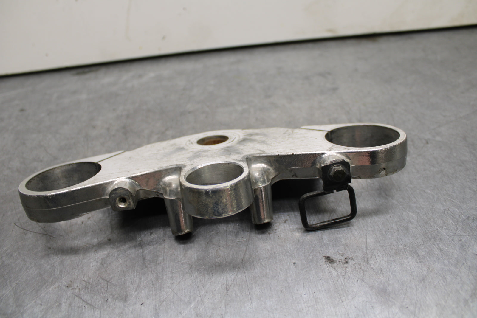 93-94 KAWASAKI NINJA ZX7R FORKS UPPER TRIPLE TREE CLAMP BB122