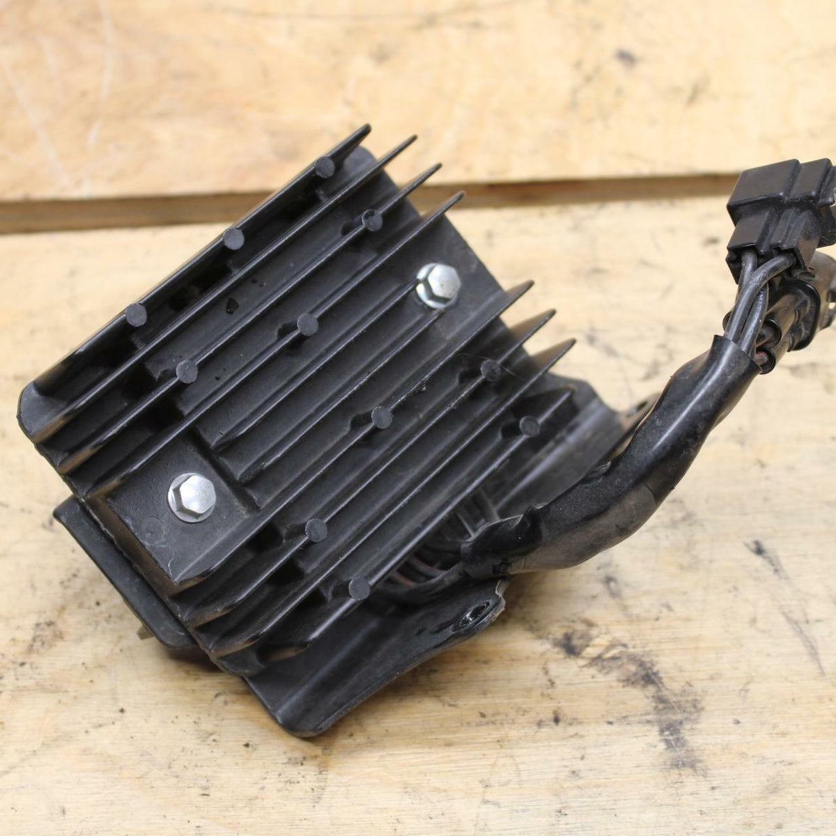 07-12 SUZUKI BANDIT 650S RECTIFIER VOLTAGE REGULATOR BB328