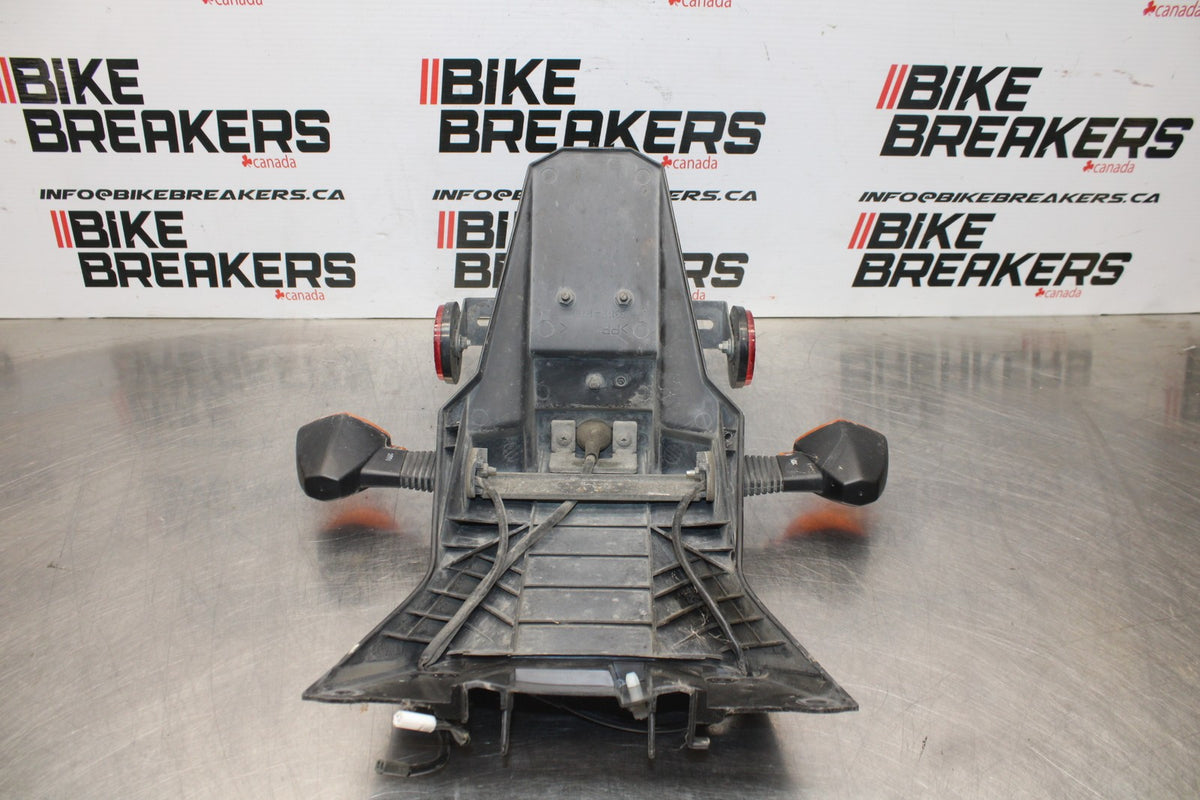 06 SUZUKI SV650S REAR BACK FENDER MUD GUARD BB783