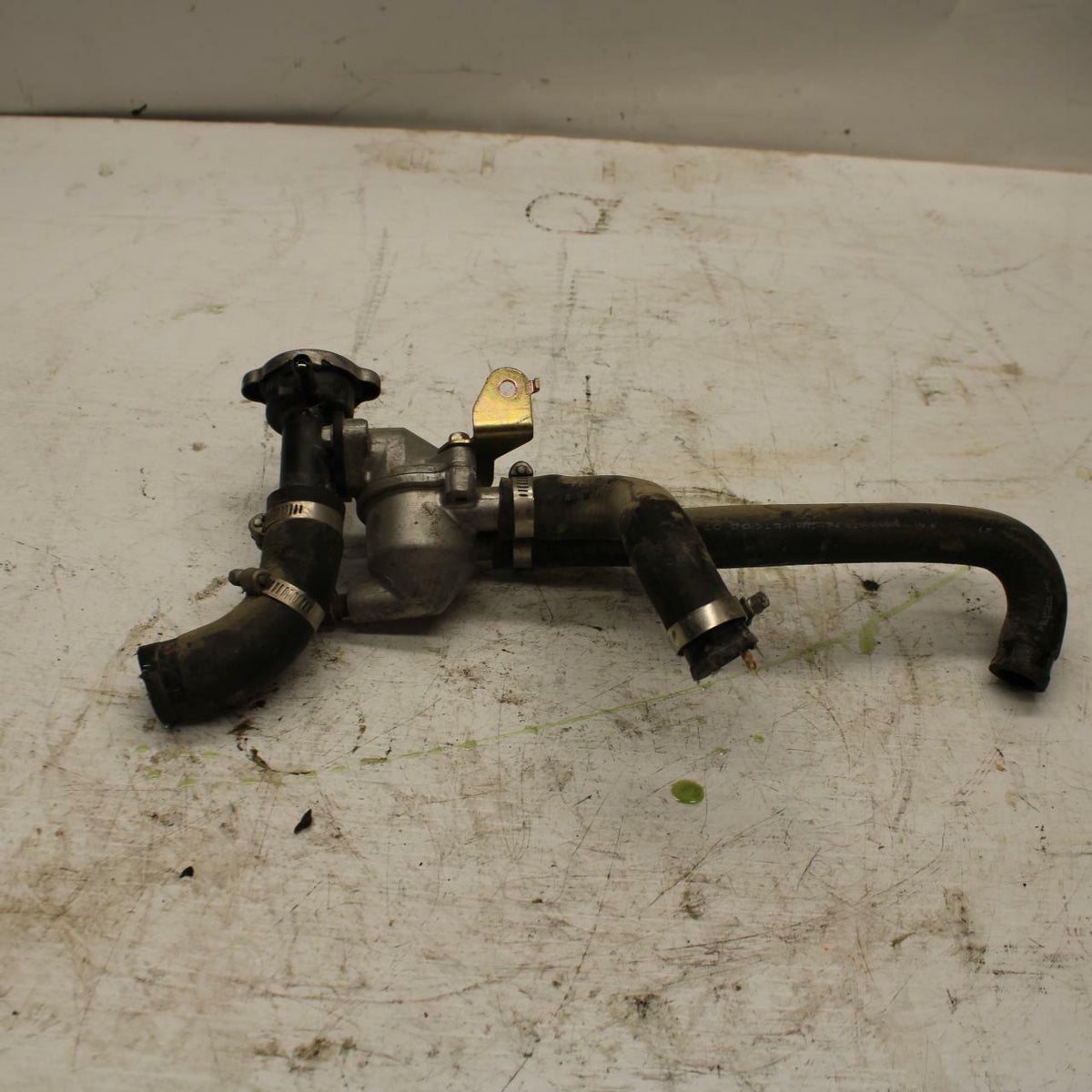06 HONDA SHADOW 750 VT750C THERMOSTAT W HOUSING ASSEMBLY BB352