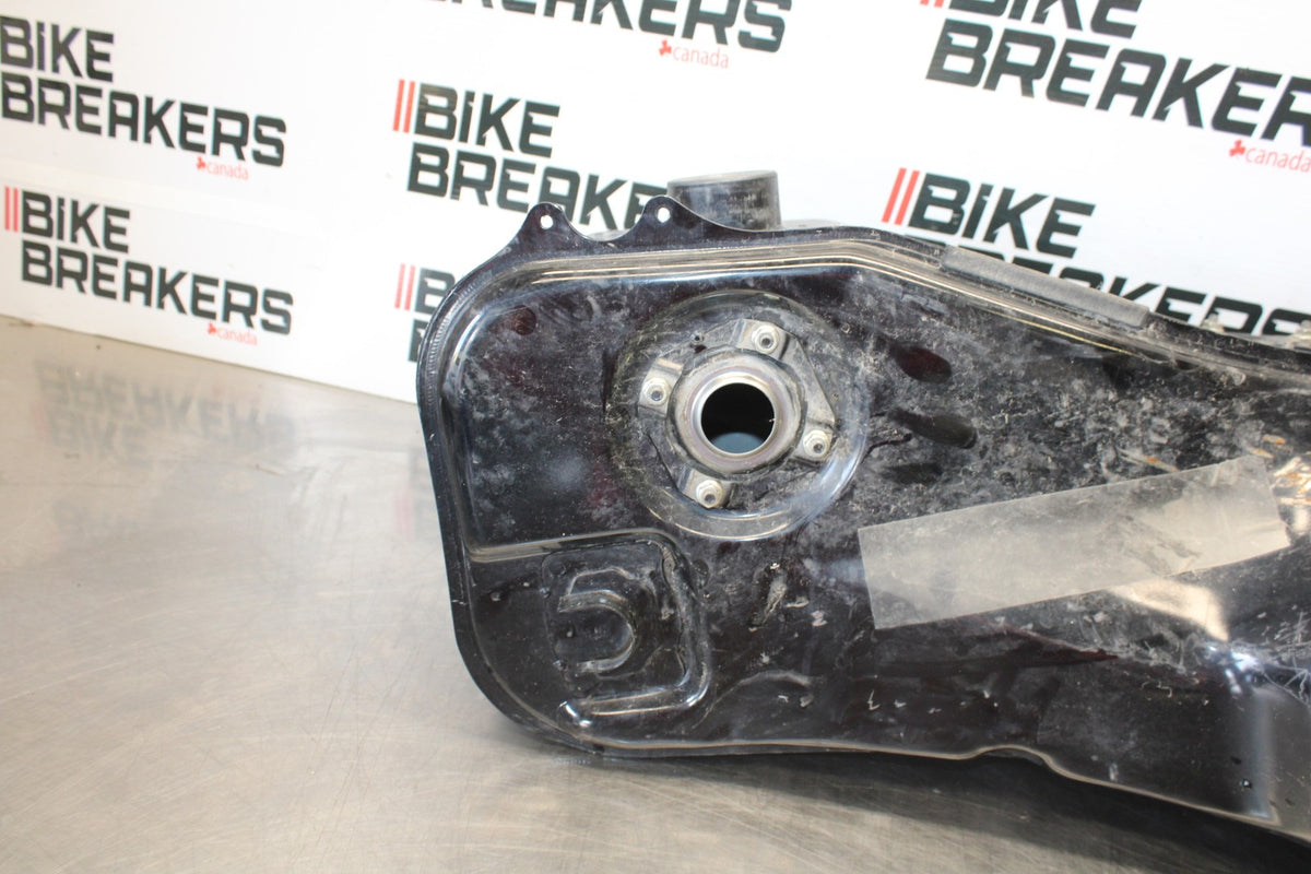 88-00 HONDA GOLDWING 1500 GAS TANK FUEL PETROL RESERVOIR BB883