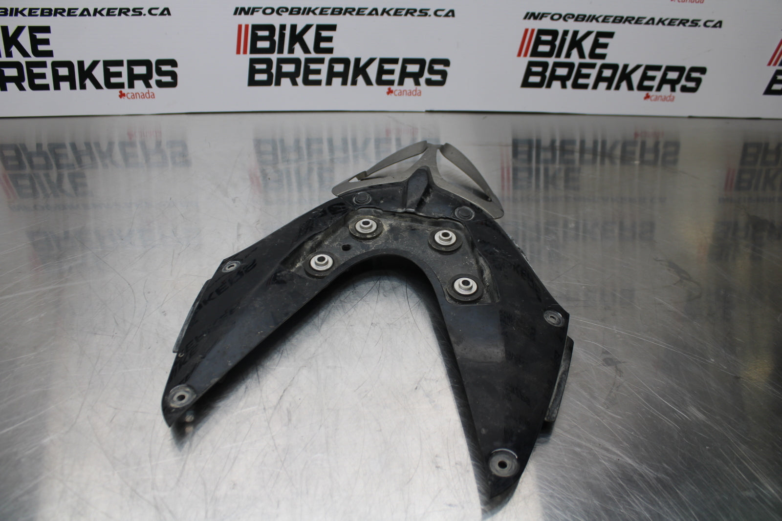 11 SUZUKI GSXR1000 REAR BACK TAIL UNDERTAIL FAIRING COWL FENDER BB142