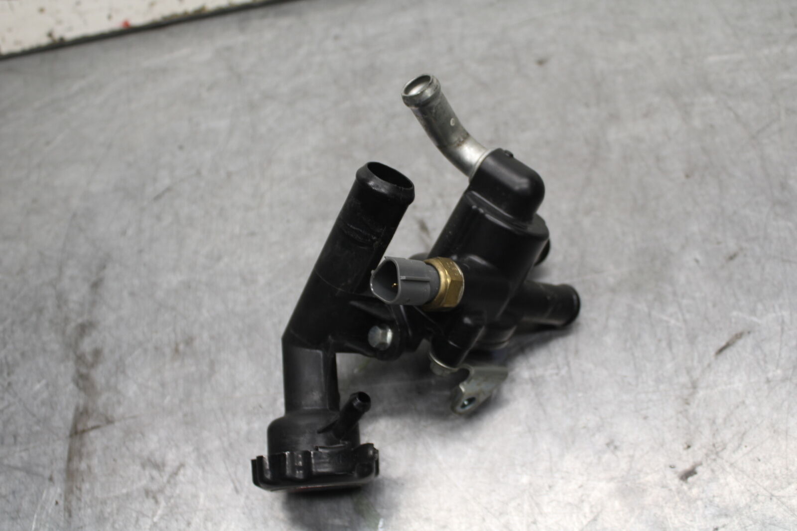 10-13 HONDA SHADOW RS 750 VT750RS THERMOSTAT W HOUSING ASSEMBLY BB718